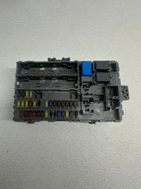 Tz5-a011-a00 Acura Tz5a211a20 2016 Mdx Body Control Module Fuse Relay Box Oem 252321