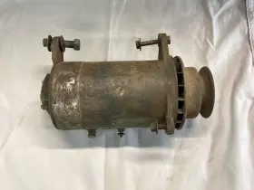 Gdz-4817-a Auto-lite Gdz4817-a 48-51 Willys Overland Jeep Jeepster 6 Volt 6v Generator