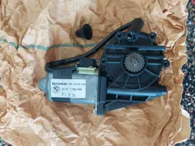 51371386988 Bmw Brand New Window Lifter Motor R/h For