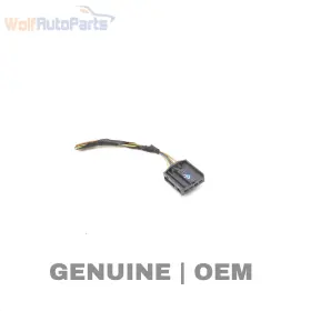 61136984746 Bmw 2011 1 Series M - 4-pin Wiring Connector / Pigtail 6984746