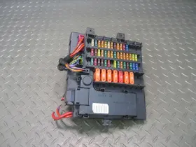 61148378113 Bmw 03-08 E85 Z4 Dash Fuse Relay Box Module 8378113 Oem