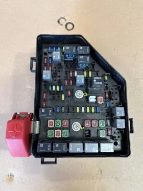 23436806 Buick 2015 - 2017 Enclave Engine Fuse Box Tested Working Without Tow Oem