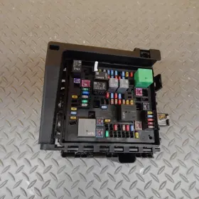 7171452130 Buick 2019-2021 Enclave Engine Fusebox Fuse Box Junction Relay Control Module