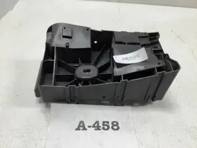 15896993 Cadillac 2010 Srx 2.8l Engine Wiring Block Fuse Box Base Bracket Oem
