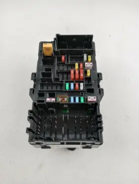23418064 Cadillac 2015-2020 Escalade Right Front Dash Cabin Fuse Relay Box Oem