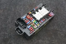 85545271 Cadillac Front Cabin Control Fuse Box Block Relay Escalade Esv 2021-24