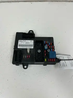 20759656 Chevrolet 2009-2013 Chevy Corvette C6 Z16 6.2l Rwd Engine Fuse Relay Junction Box