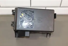20904541 Chevrolet 09-13 C6 Corvette Underhood Engine Fuse Relay Circuit Junction Box With Lid
