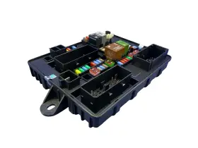 23180898 Chevrolet 2020-2023 Chevy Corvette C7 Rwd 6.2l Engine Motor Fuse Relay Junction Block Box