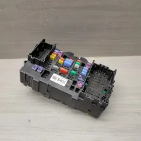 23443946-02 Chevrolet 23443946 02 2014-18 Chevy Silverado 1500 Cabin Fuse Box Oem