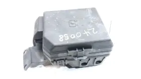 25860747 Chevrolet 2008-2011 Chevy Impala Fuse Box Oem Engine Compartment 3.5l