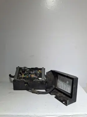 25905683 Chevrolet 01 2008 Silverado Tipm Fuse Box Main Panel Engine Bcm Body Control Module Relay