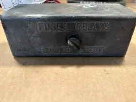 646.gm1m97 Chevrolet Camaro 1997 Fuse Box Engine 11521