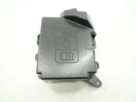 84044726 Chevrolet Used Rear Body Trunk Fuse Junction Box Relay 2016-2017 Chevy Camaro Ss 6.2l Oem