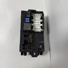 84582037 Chevrolet 2021 Silverado 1500 Cabin Fuse Junction Box Oem