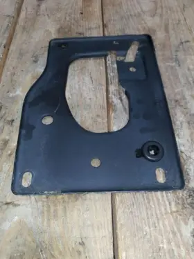 607.gm8m15 Chevrolet Truck 14-19 Silverado Sierra Battery Tray