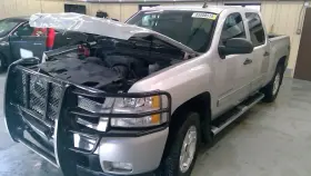 607.gm8x10 Chevrolet Truck Silvrdo15 2010 Battery Tray 1732123