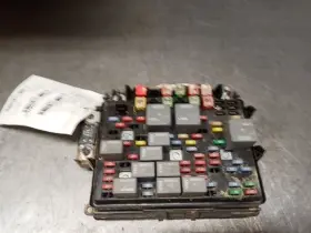 646-01964 Chevrolet Truck Engine Fuse Box From 2007 Silverado 2500 6.6l Turbo Duramax Diesel 10338519