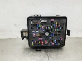 85620630 Chevrolet Truck 24 2024 Chevy Colorado Zr2 2.7l Engine Fuse Box