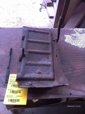 Chrysler 607.ch1u65 Imperial 1965 Battery Tray 838552
