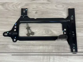 P05034440ad Chrysler 2006 Pt Cruiser Touring 2.4l 4 Cyl Ecm Ecu Bracket / Base Oem Factory