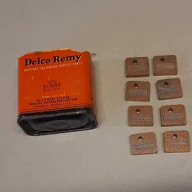 811553 Delco Remy Eight Nos New Gm Starter Brushes In Box #