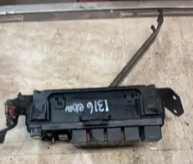 56021011as Dodge 2000-2003 Van 1500 Serie Engine Fuse Box 3.9l 5.9l 5.2l Oem