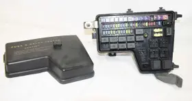 96809011ae Dodge Integrated Power Distribution Fusebox Module 02-03 Ram 1500 C25