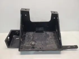 607.ch8805 Dodge Truck 2005 Ram 3500 5.9l / At Drivers Left Battery Tray With Temp Sensor