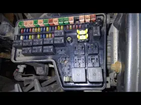 646-13783 Dodge Truck Ram 1500 2002 Fuse Box Engine 1572770