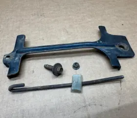 58zd53n Dorman Factory Oem Battery Hold Down Fits 1999-2002 Ford Crown Victoria Vic Top Bracket