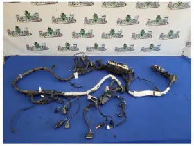 646-12643 Ford 2020 Mustang Gt S550 Fuse Box Engine Right Hand Cut Wires 2587