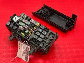 Ag1z14a068aa Ford 10-12 Taurus 3.5l Non Turbo Engine Fuse Box Relay Junction Block Oem