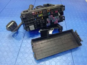 Eg1z14290ba Ford 13-16 Taurus 3.5l Non Turbo Engine Fuse Box Relay Junction Block Oem
