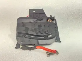 Gj5t-14k733 Ford 17-19 Escape Engine Fuse Relay Junction Box Module Cover Panel Oem