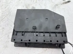 Hu5t-14a094-cd Ford 2019 Fusion Engine Fuse Box