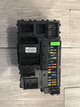 Lu5z-15604-bd Ford 20-22 Explorer Junction Block Fuse Box Bcm Module Unit Oem
