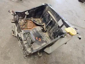 607.fd8n14 Ford Truck 2014 F350 Super Duty Used 6.2l 4x2 Under Hood Battery Tray Mount
