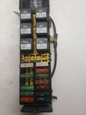 646.fd8h94 Ford Truck Explorer 1994 Fuse Box Engine 1427801