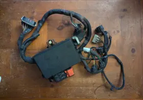 Hk4z-9k499-d Ford Trucks 17-19 Transit 150 250 350hd Engine Fuse Panel Relay Box Uncut