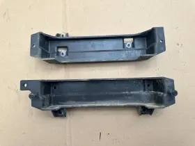 10286700 General Motors 10286699 97-98 Corvette C5 Ecm Pcm Engine Computer Mount Brackets Ls1