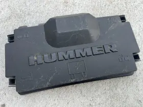 15844337 General Motors 2006 2007 2008 2009 2010 Hummer Gm H3 Fuse Relay Box Upper Cover Genuine Oem