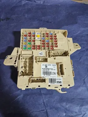 91955-b1271 Genesis 2018 - 2020 G80 Cabin Junction Box Oem
