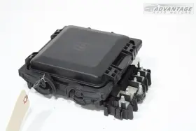 13598345 Gm 2016-2018 Cadillac Ct6 3.6l Engine Compartment Fuse Relay Junction Block Box Oem