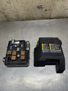 25801752 Gm 2008-2010 Tahoe Hybrid 6.0l Fuse Box Circuit Block Junction Relay Oem