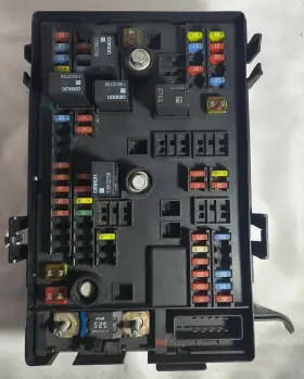22741866 Gm Trucks 12 Gmc Van Savana 1500 Engine Fuse Box