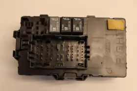 23443944 Gm Trucks 2015-2019 Chevy Silverado 1500 L83 Right Power Junction Fuse Box Block Oem