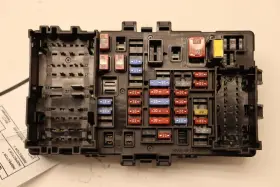 84114431 Gm Trucks 2016-2020 Chevy Tahoe Dashboard Cabin Junction Power Fuse Box Block Oem