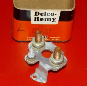 1940-1950s Gmc 1912064 Nos 350ff F350 Truck Starter Solenoid Terminal Bracket
