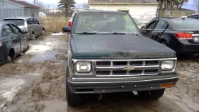 646.gm8193 Gmc Truck Sonoma 1993 Fuse Box Engine 4511883